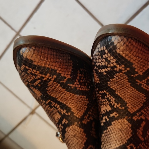 Chelsea & Violet Booties Womens 6.5 Tan Black Snakeskin Print Ankle Boots - Picture 7 of 8